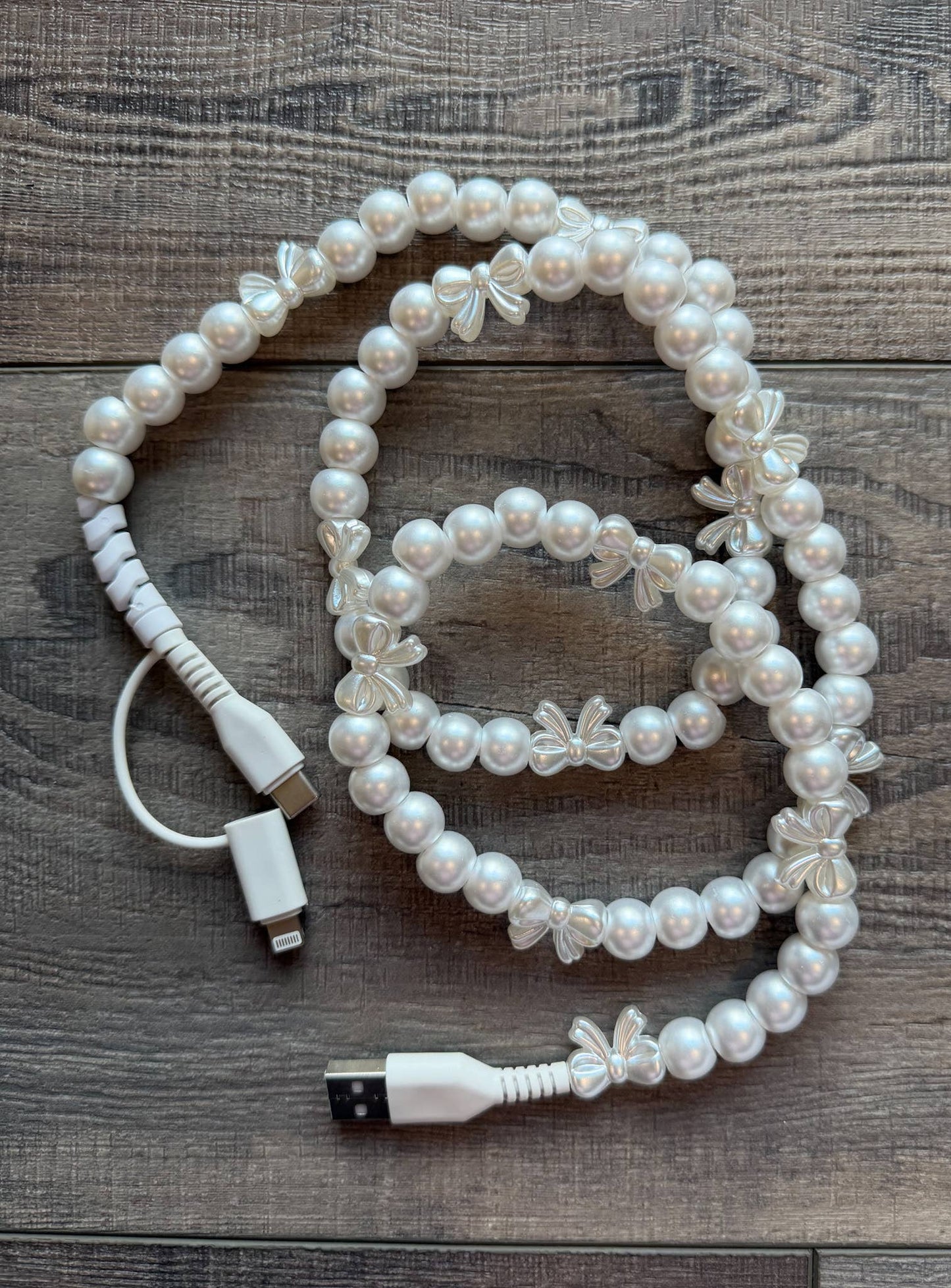 Bows Beaded Phone Charger with Lightning & USB-C Cable